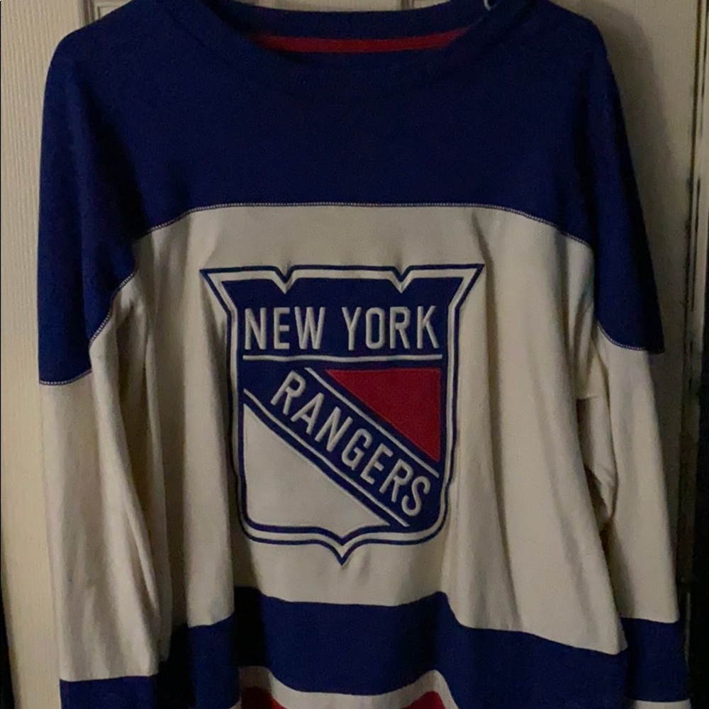 Rangers pull over sweater